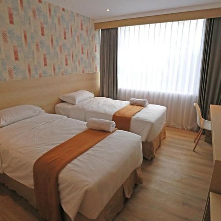 Hotel Lereng Bromo パスルアン エクステリア 写真