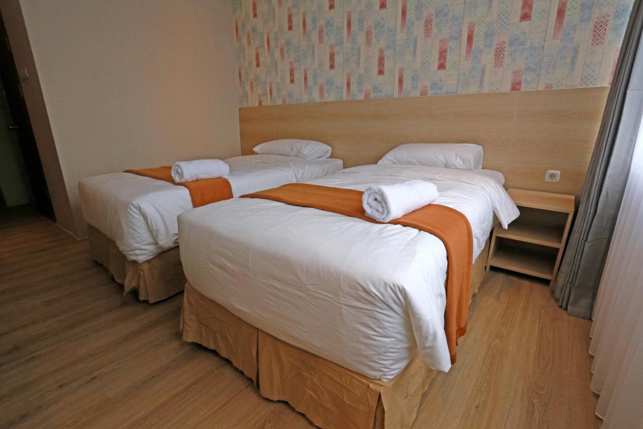 Hotel Lereng Bromo パスルアン エクステリア 写真