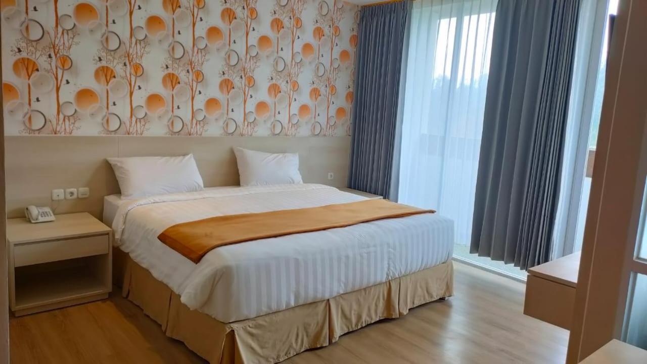 Hotel Lereng Bromo パスルアン エクステリア 写真