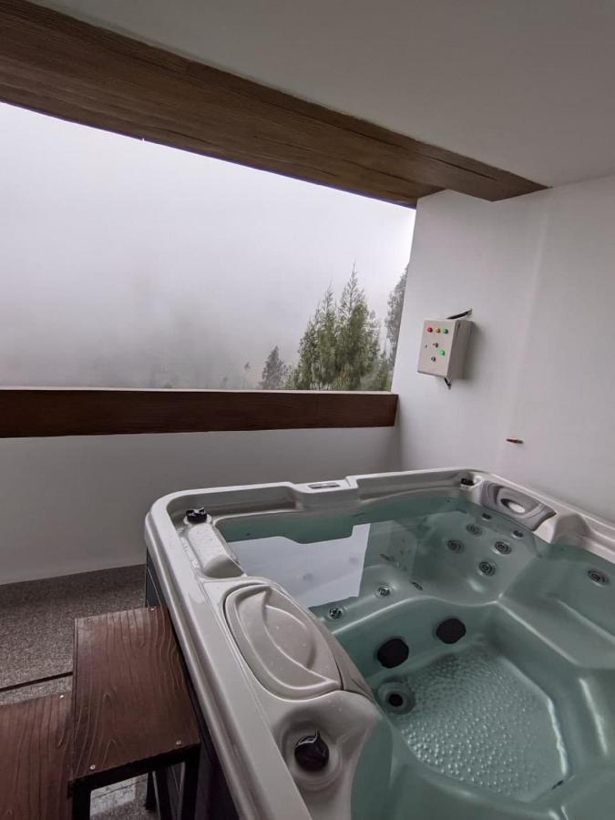 Hotel Lereng Bromo パスルアン エクステリア 写真