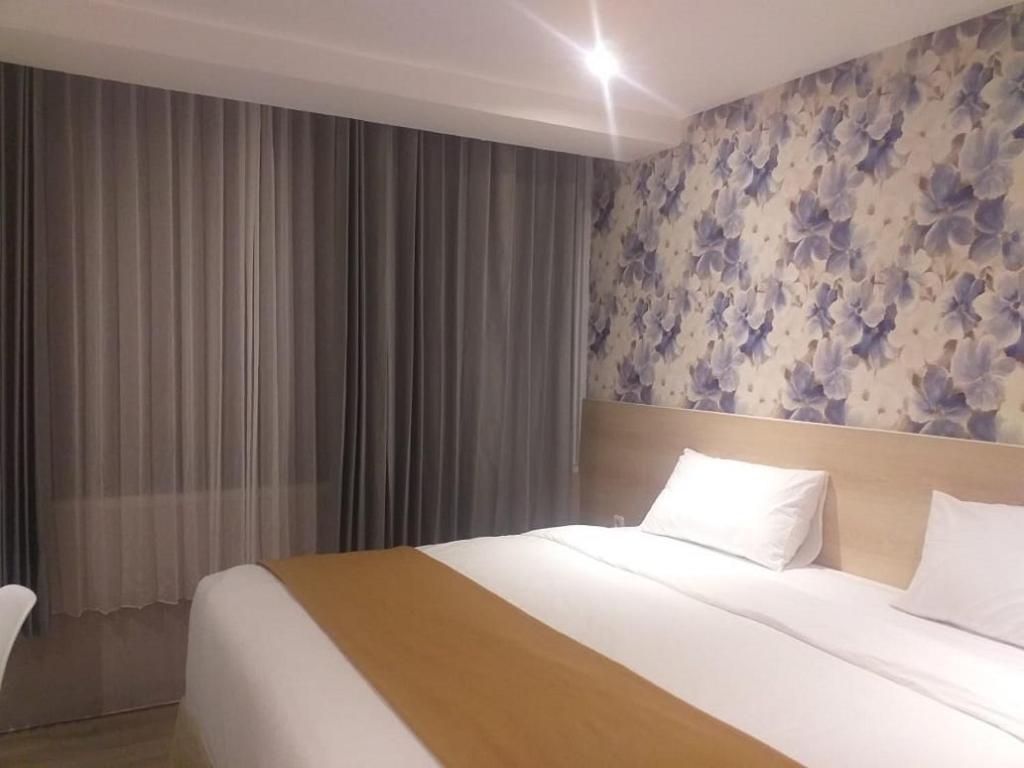 Hotel Lereng Bromo パスルアン エクステリア 写真