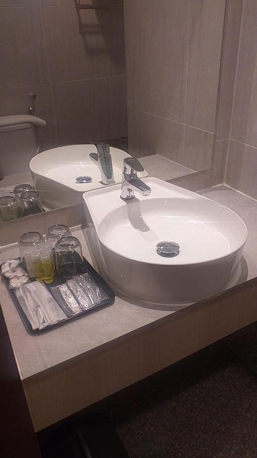 Hotel Lereng Bromo パスルアン エクステリア 写真